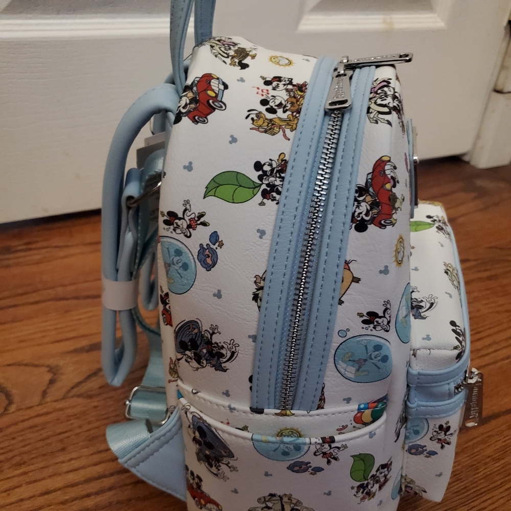 NWT Disney Loungefly Mickey & Minnie Backpack - Picture 5 of 9